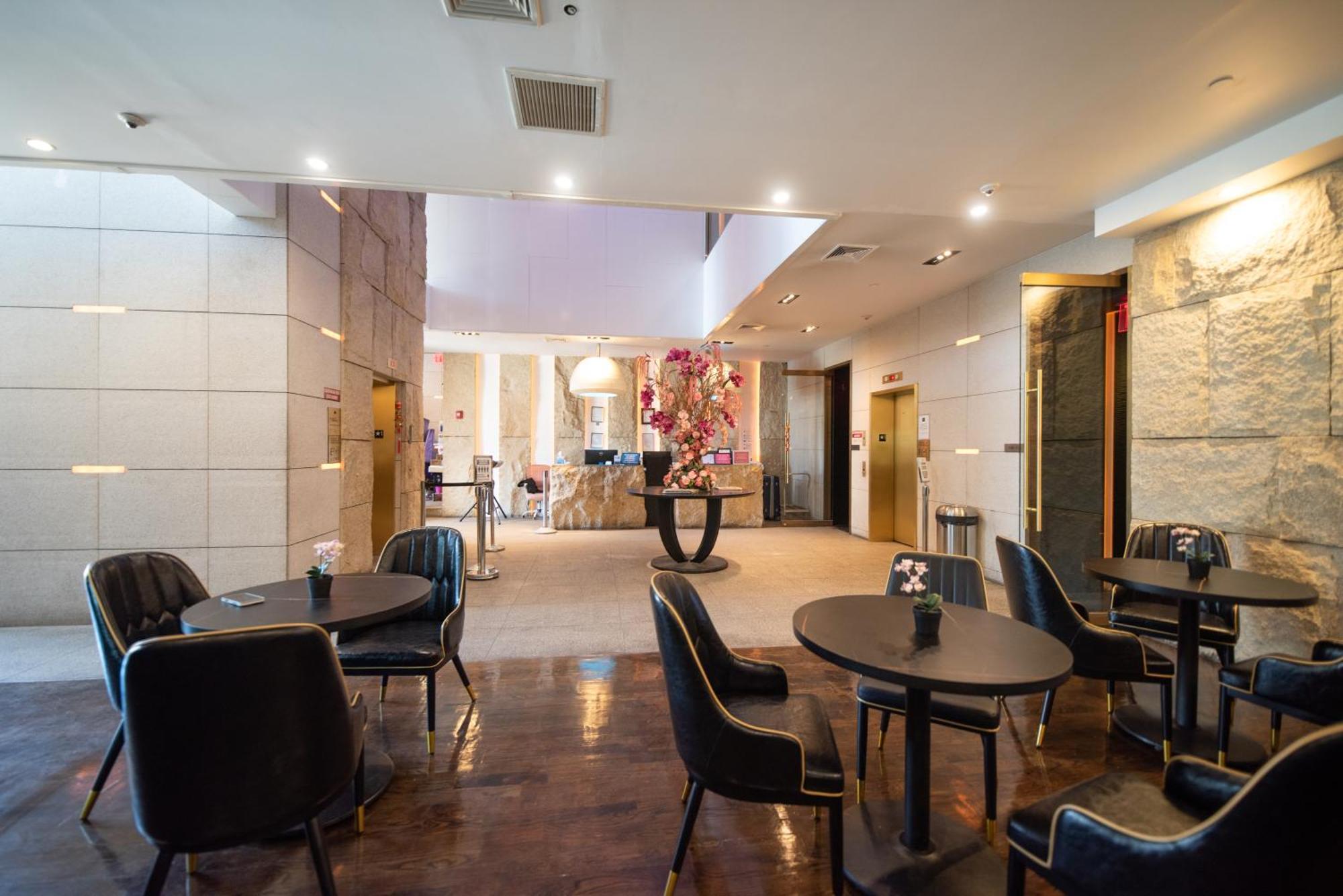 The One Boutique Hotel New York Exterior photo