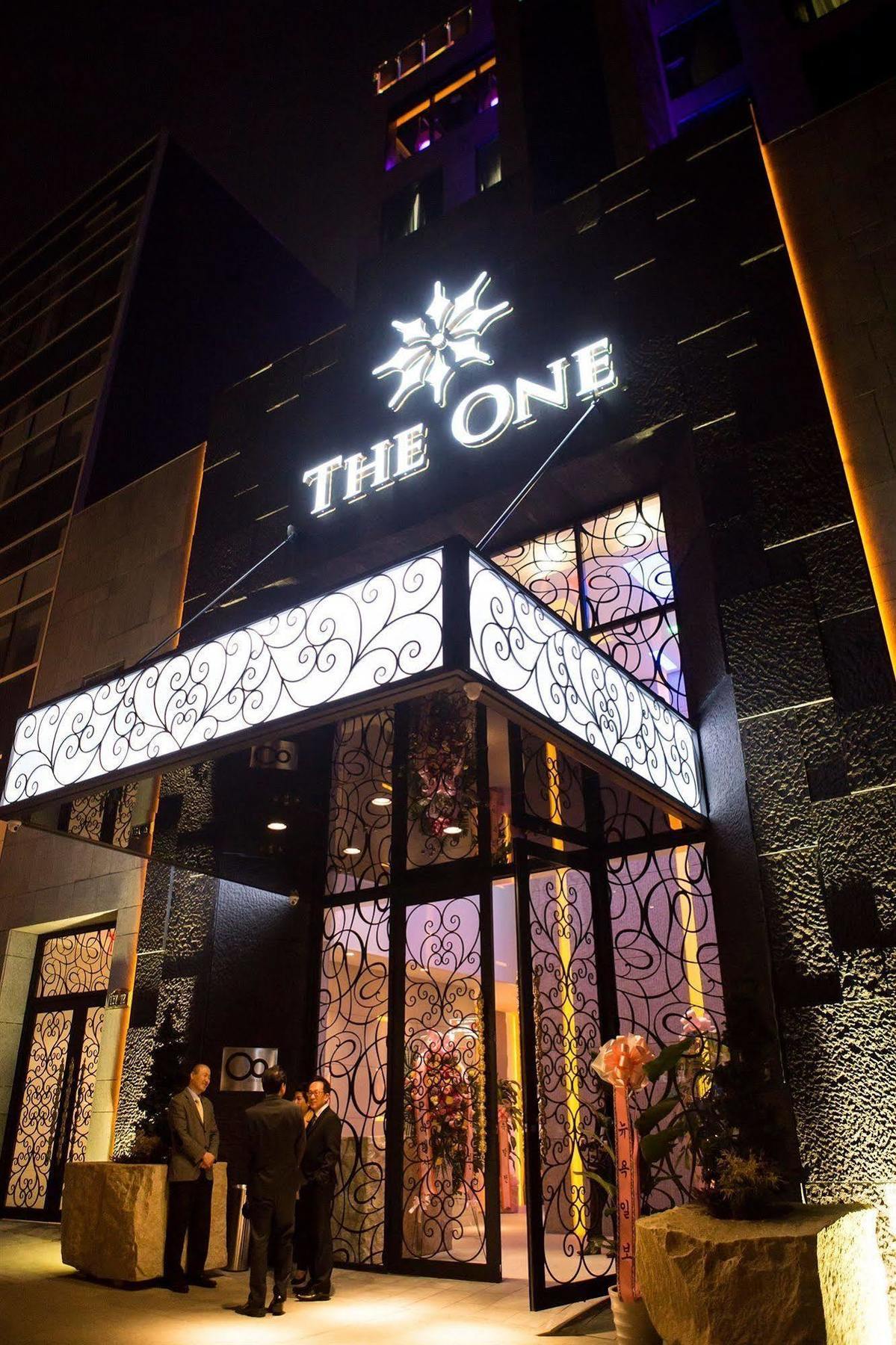 The One Boutique Hotel New York Exterior photo